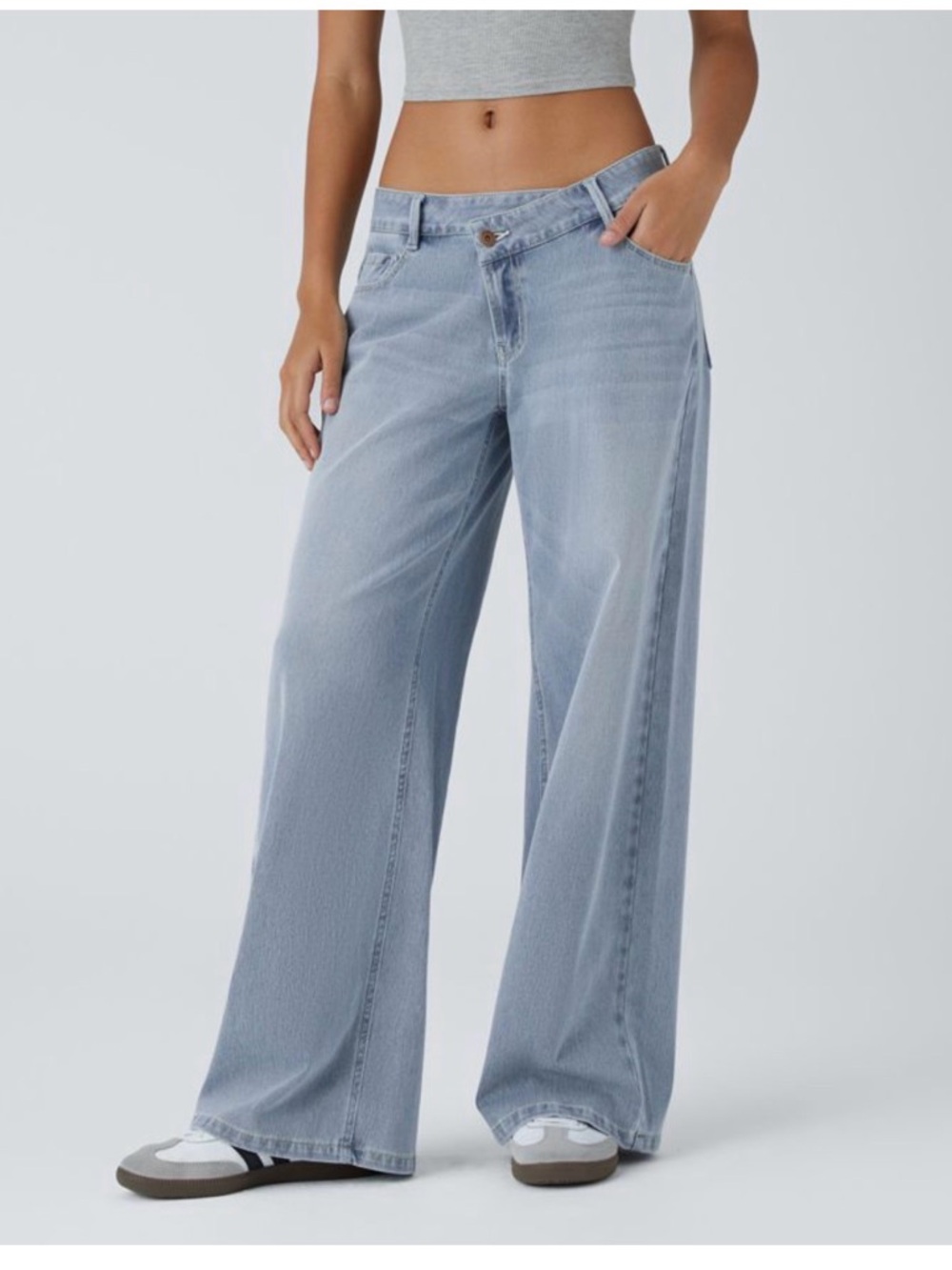 HALARA Flex Asymmetric Low Rise Baggy  Wide Leg Jean Women’s Size Medium Reg NWT